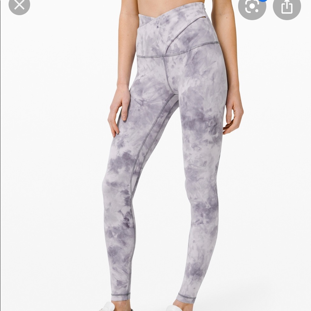 Lululemon diamond dye aligns